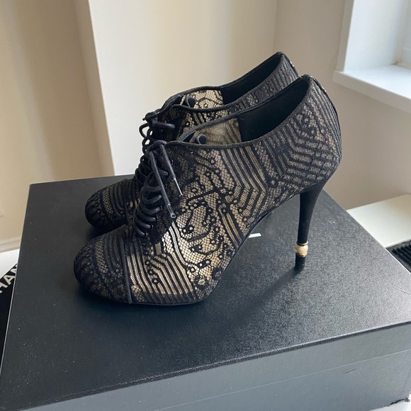 100% authentic CHANEL lace up booties size 37 - Picture 3 of 5
